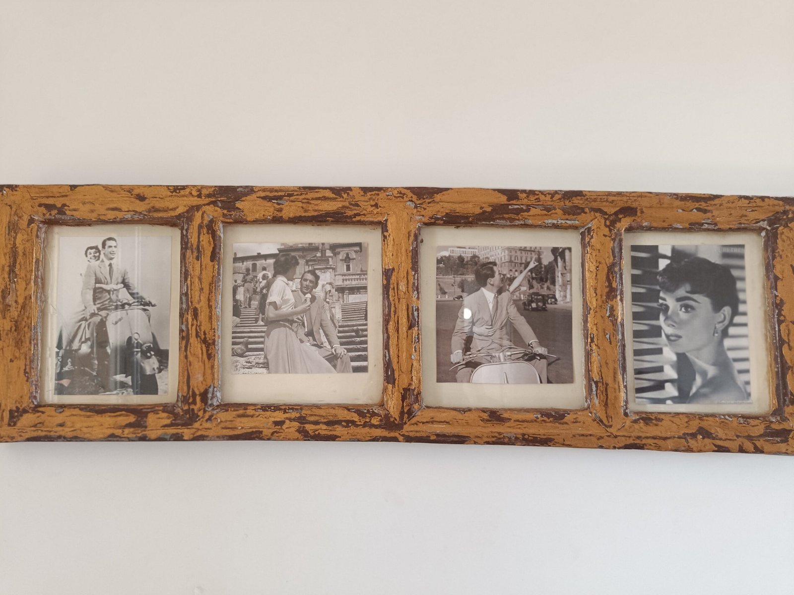 Ancienne fenêtre en bois à rénover avant transformation