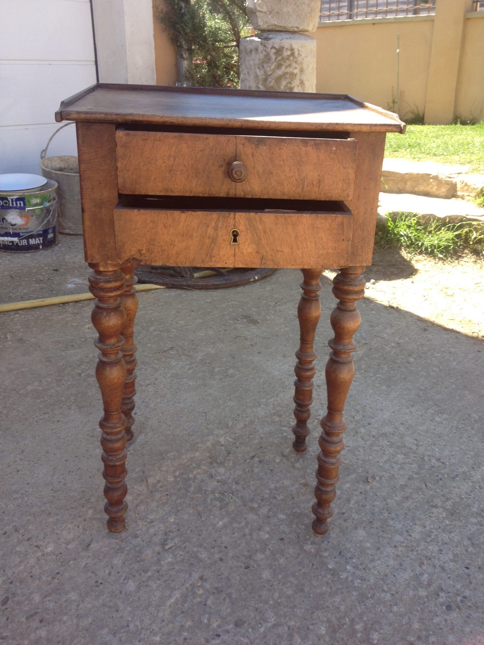 Chevet ancien avant relooking